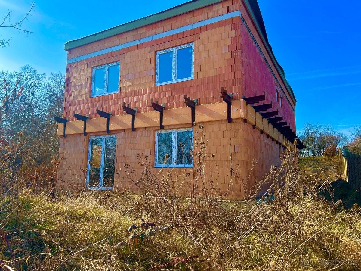Prodej dům - Luleč, 683 03, 1 785 m²