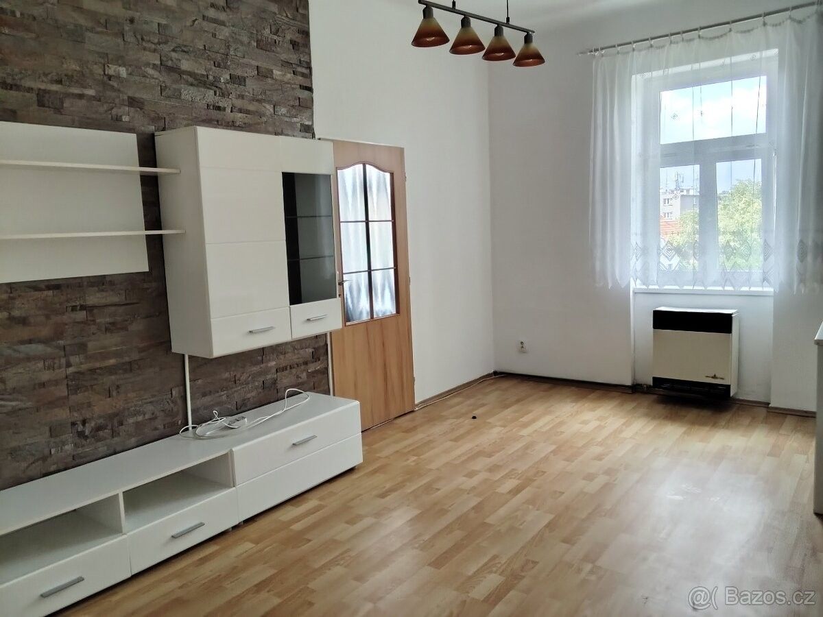 Pronájem byt 1+1 - Praha, 160 00, 42 m²
