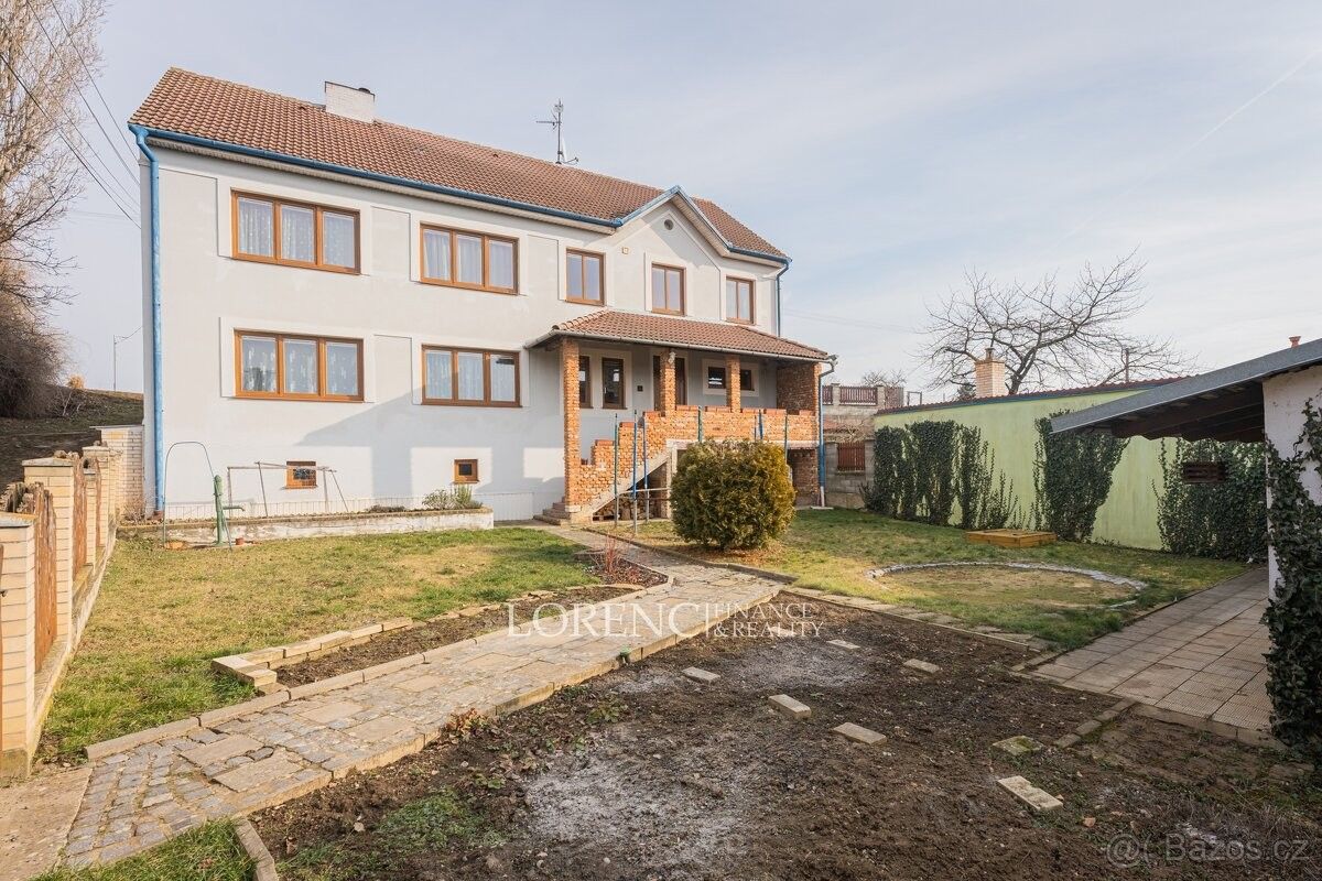 Prodej dům - Hroznová Lhota, 696 63, 327 m²