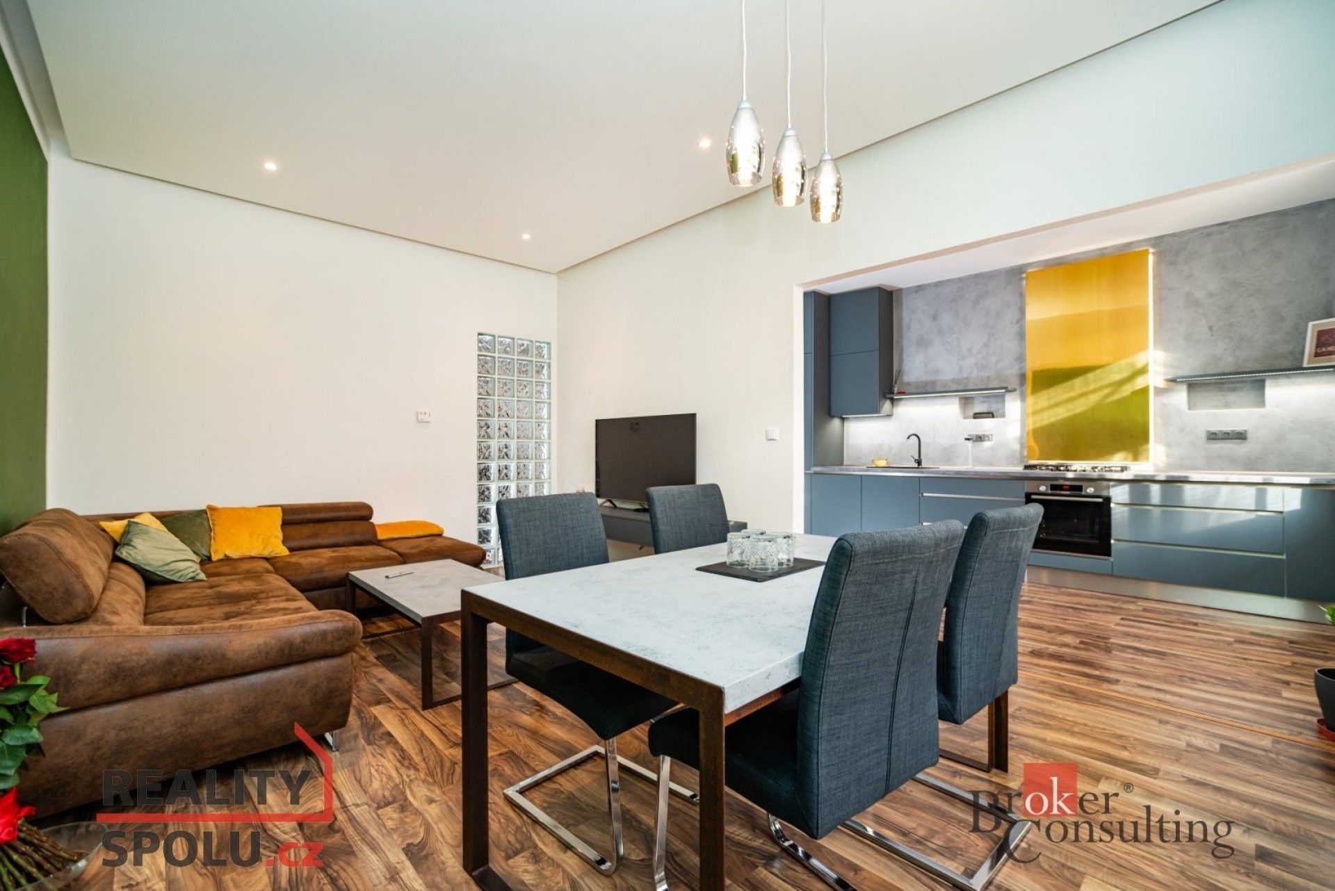2+kk, Holandská, Praha, 73 m²