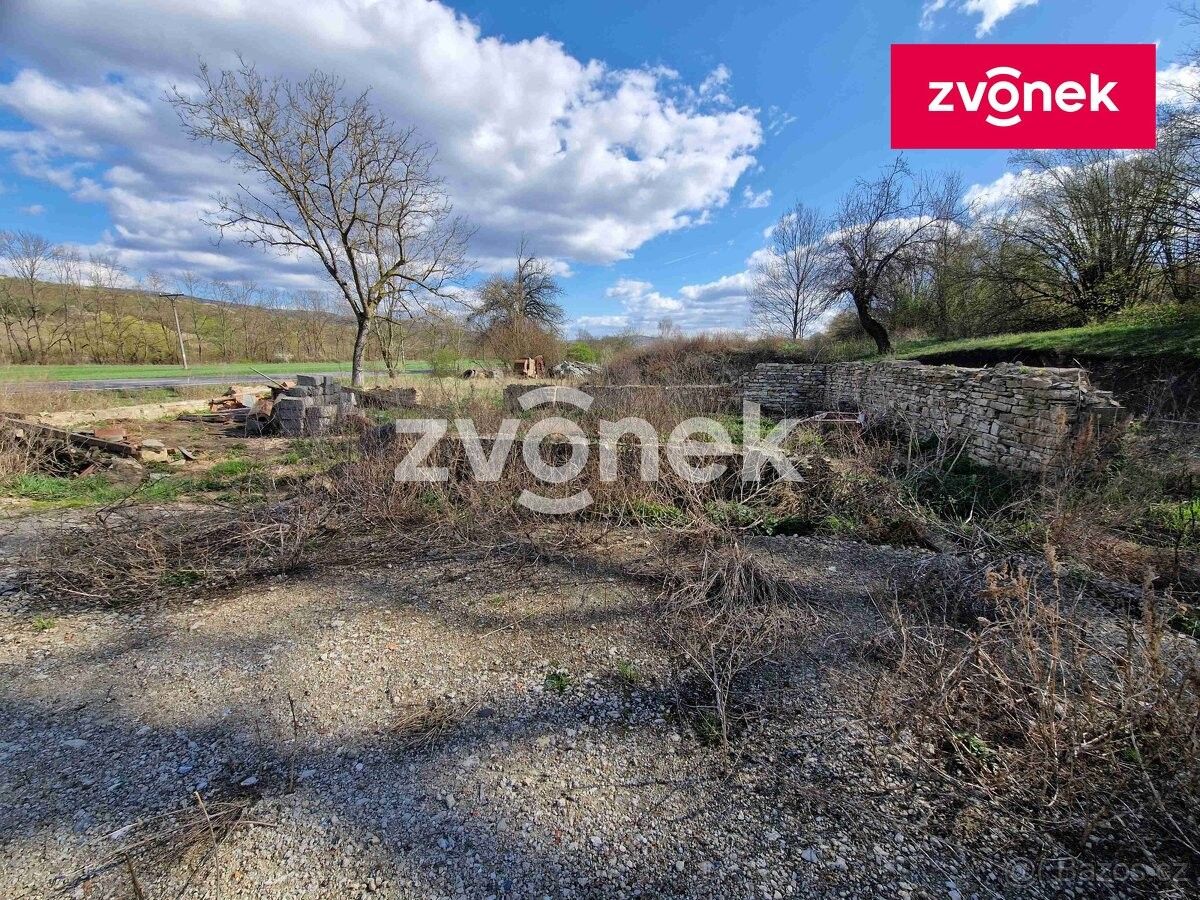Zahrady, Velká nad Veličkou, 696 74, 4 667 m²
