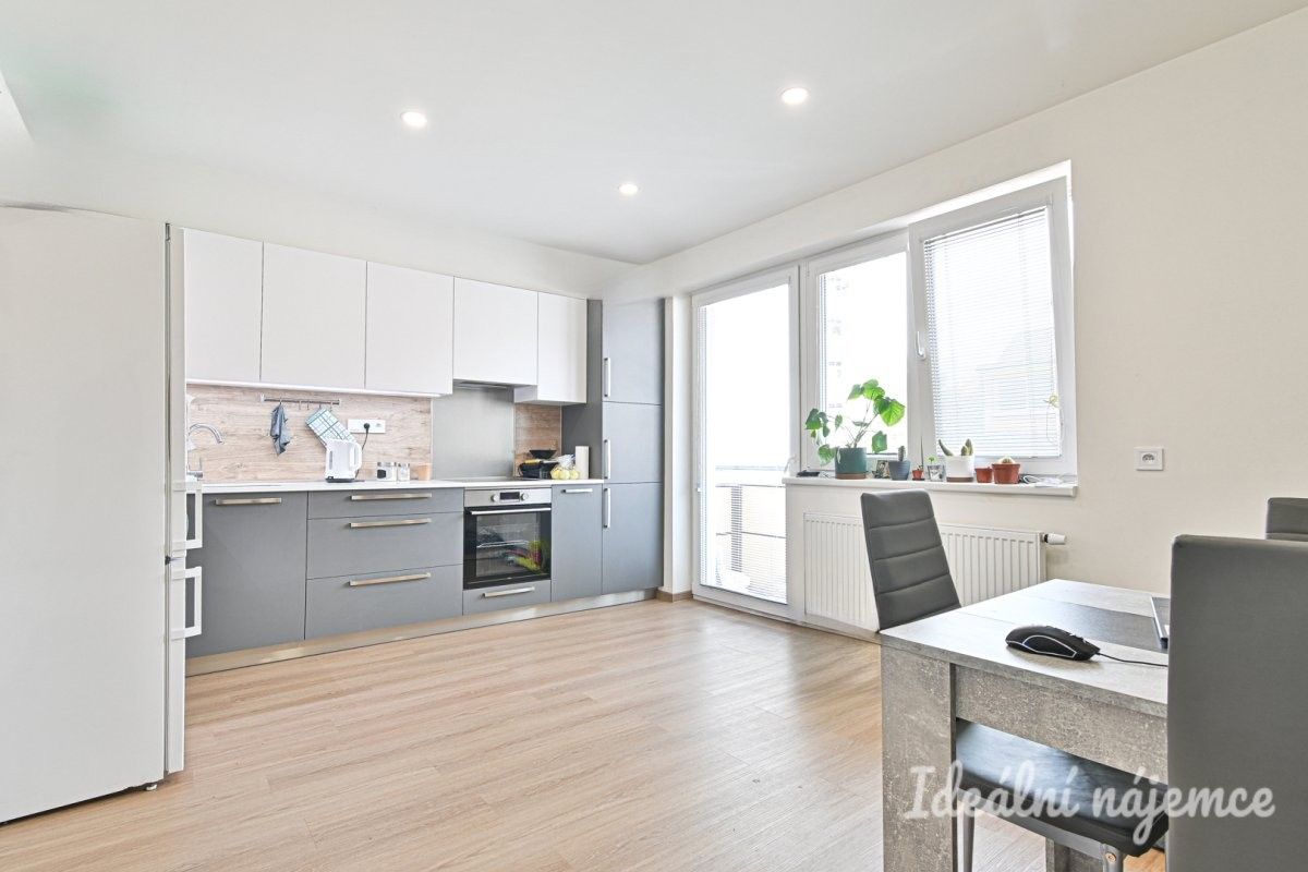 Pronájem byt 2+kk - Slatinská, Brno, 42 m²
