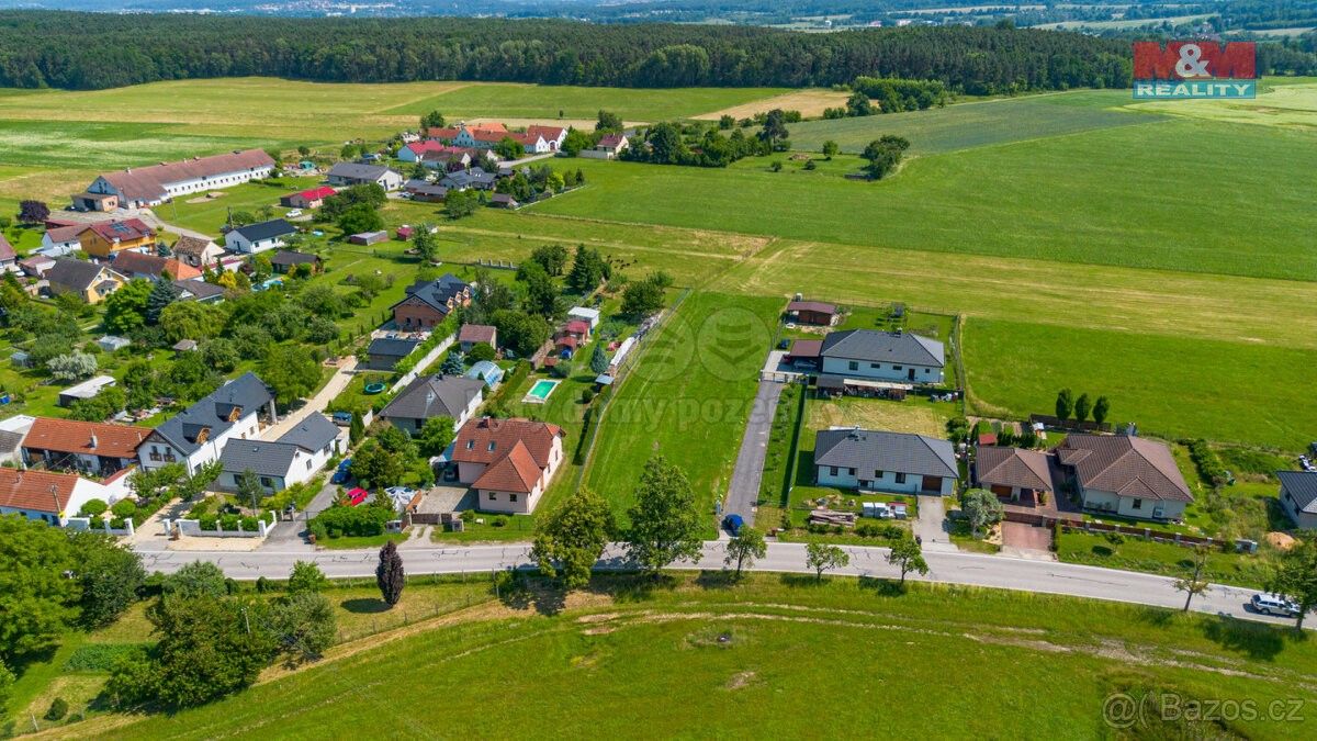 Prodej pozemek pro bydlení - Dubné, 373 84, 1 035 m²