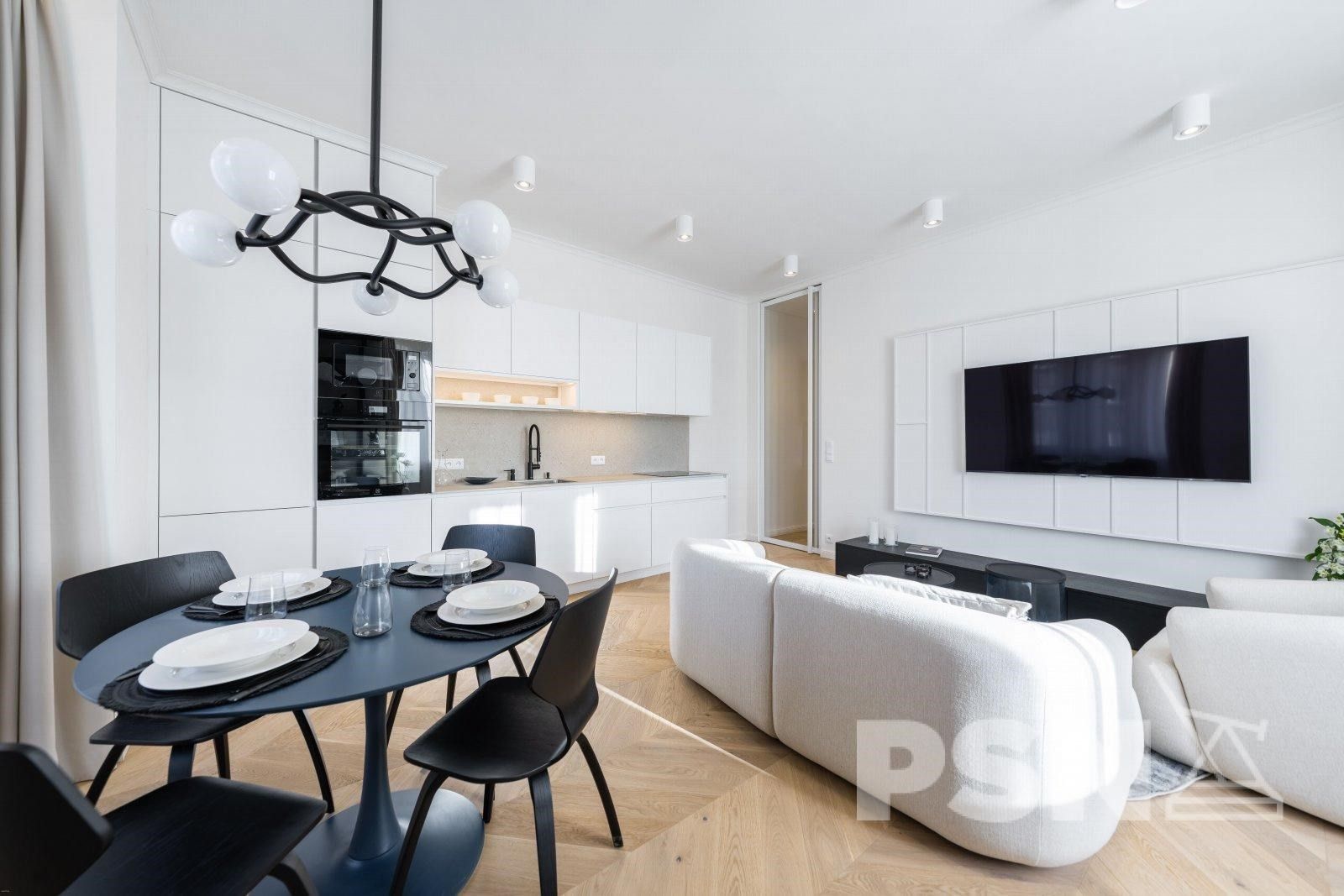2+kk, Jeseniova, Praha, 49 m²
