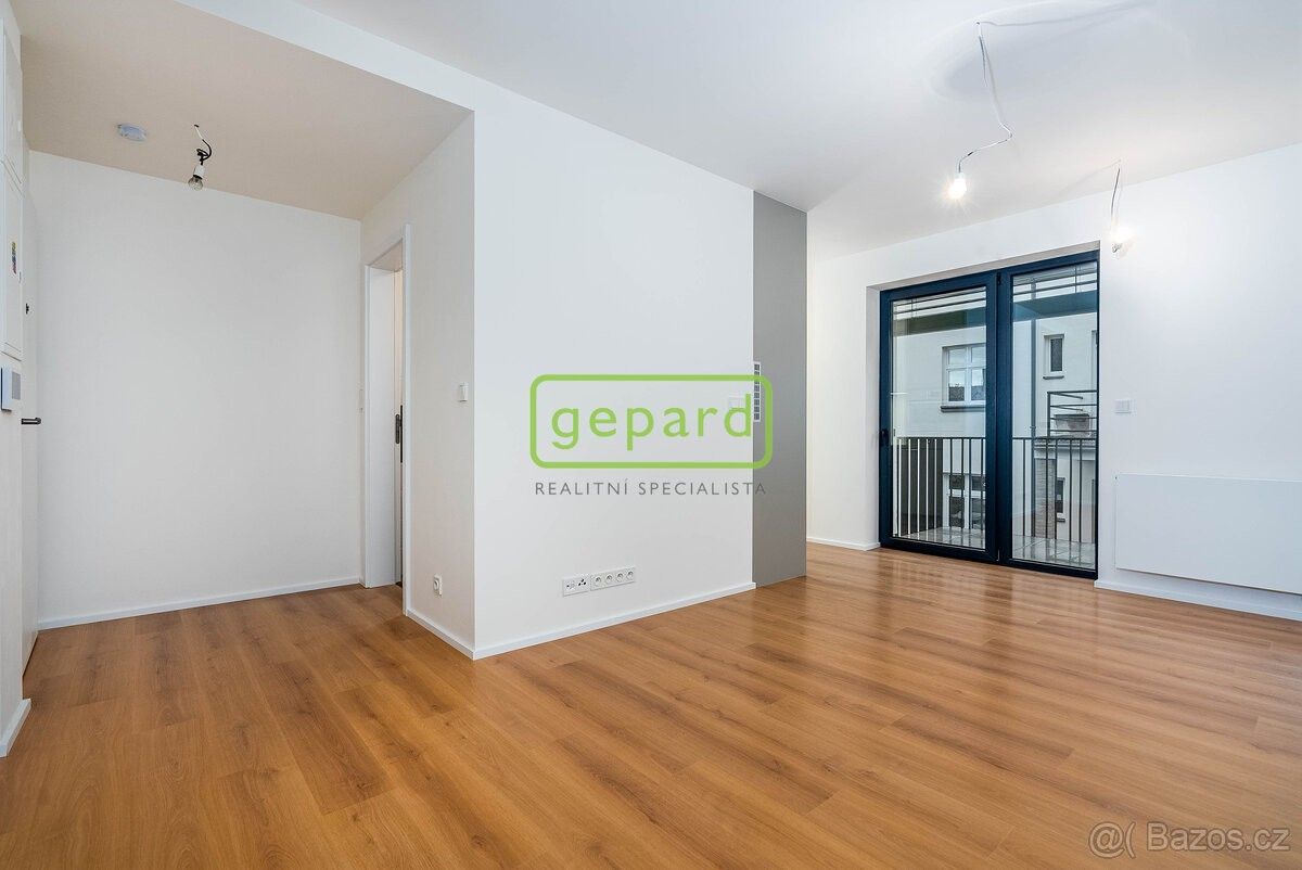 1+kk, Praha, 182 00, 28 m²