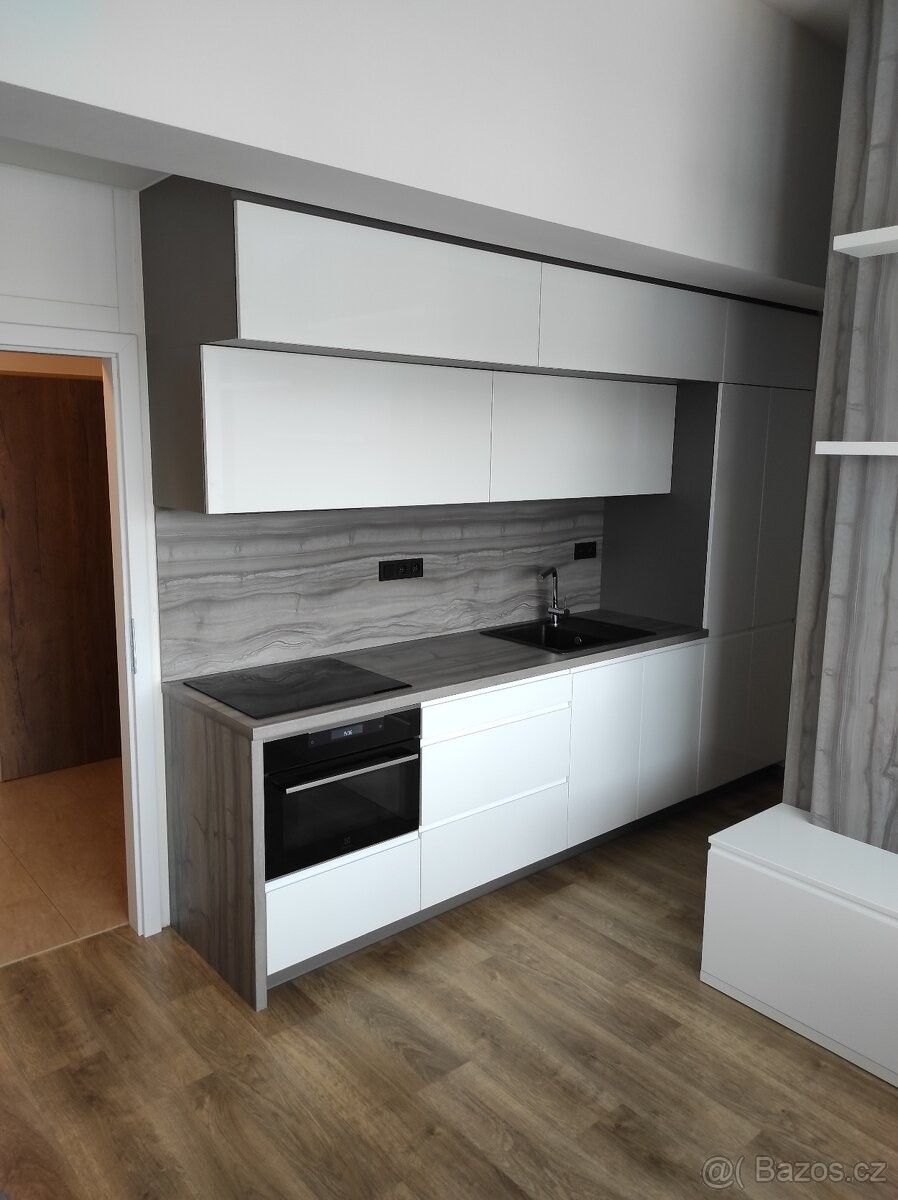 Pronájem byt 2+kk - Rousínov u Vyškova, 683 01, 45 m²