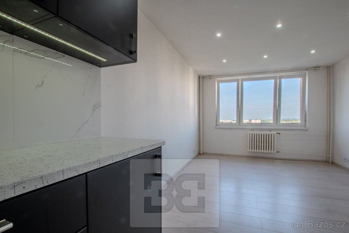 1+kk, Praha, 149 00, 27 m²