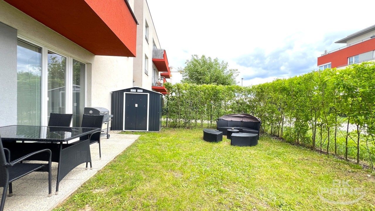 2+kk, Strakošová, Praha, 90 m²
