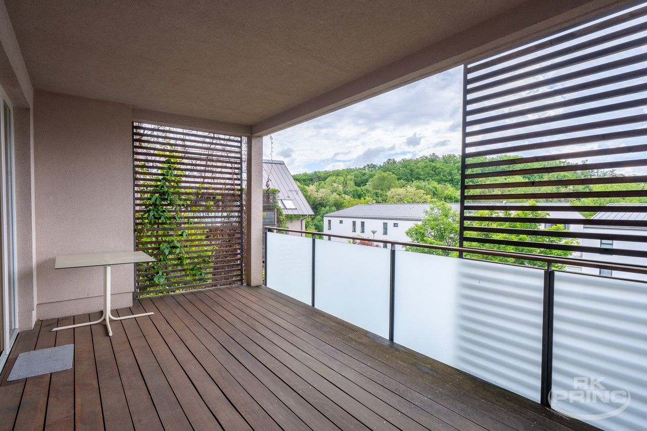 3+kk, Mezilehlá, Praha, 118 m²
