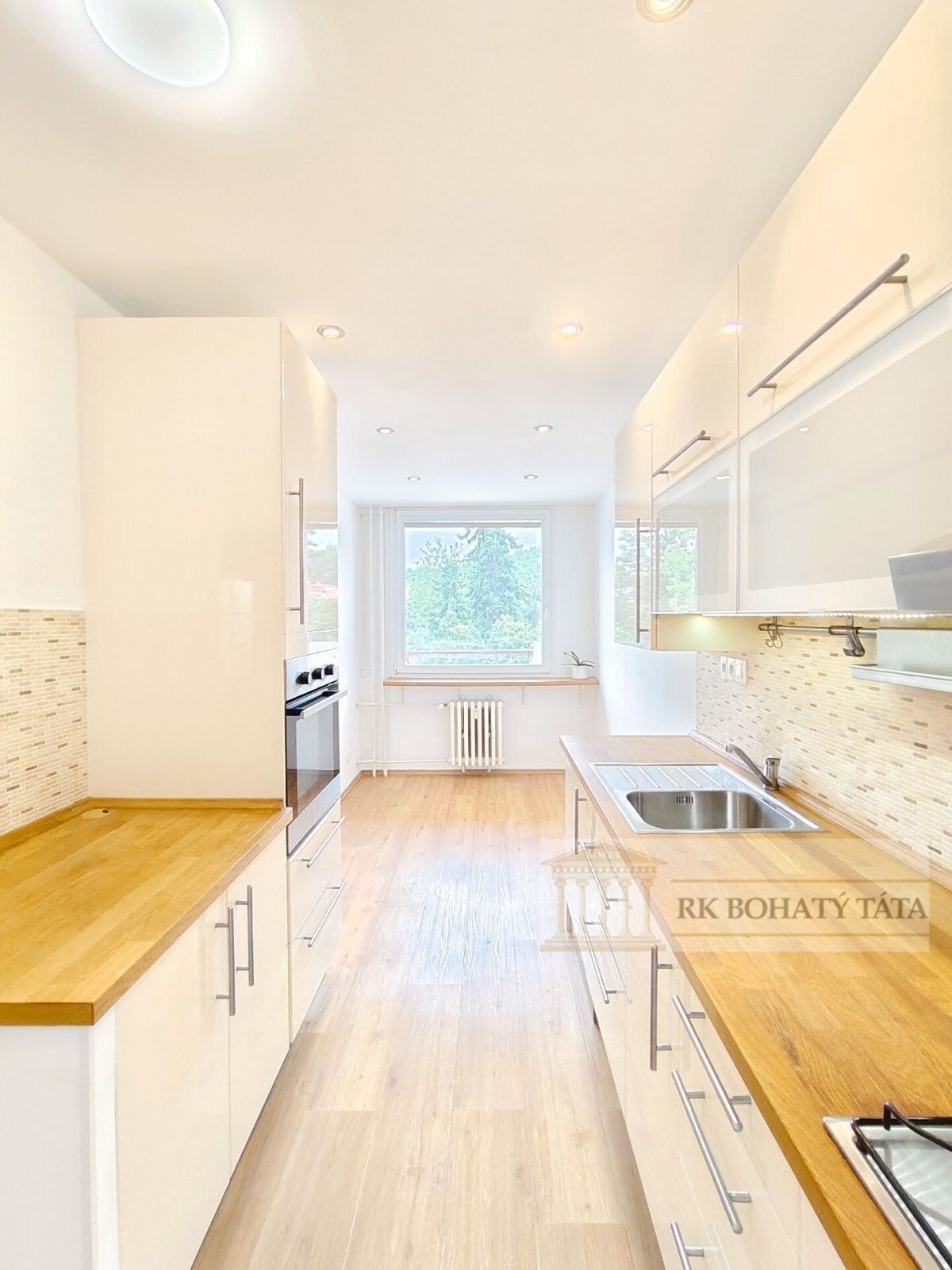 Pronájem byt 3+1 - Na Volánové, Praha, 78 m²