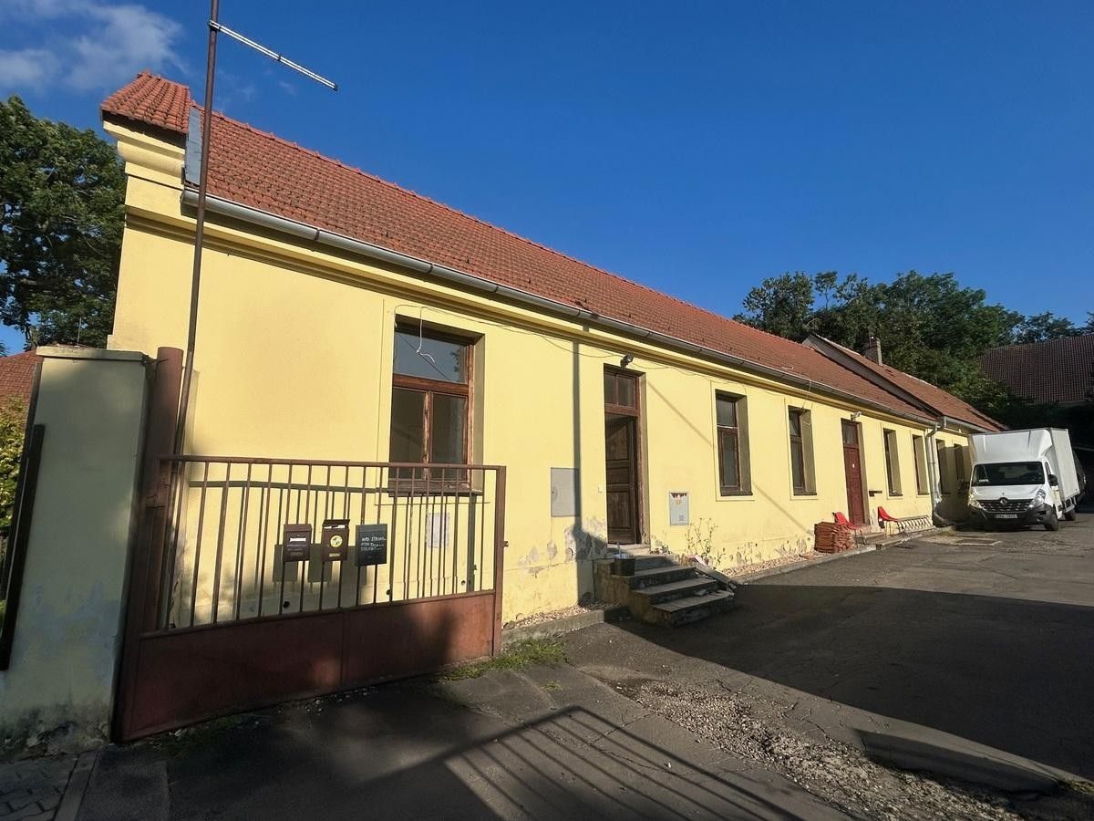 Pronájem byt 3+1 - Hrušovanské náměstí, Praha, 70 m²
