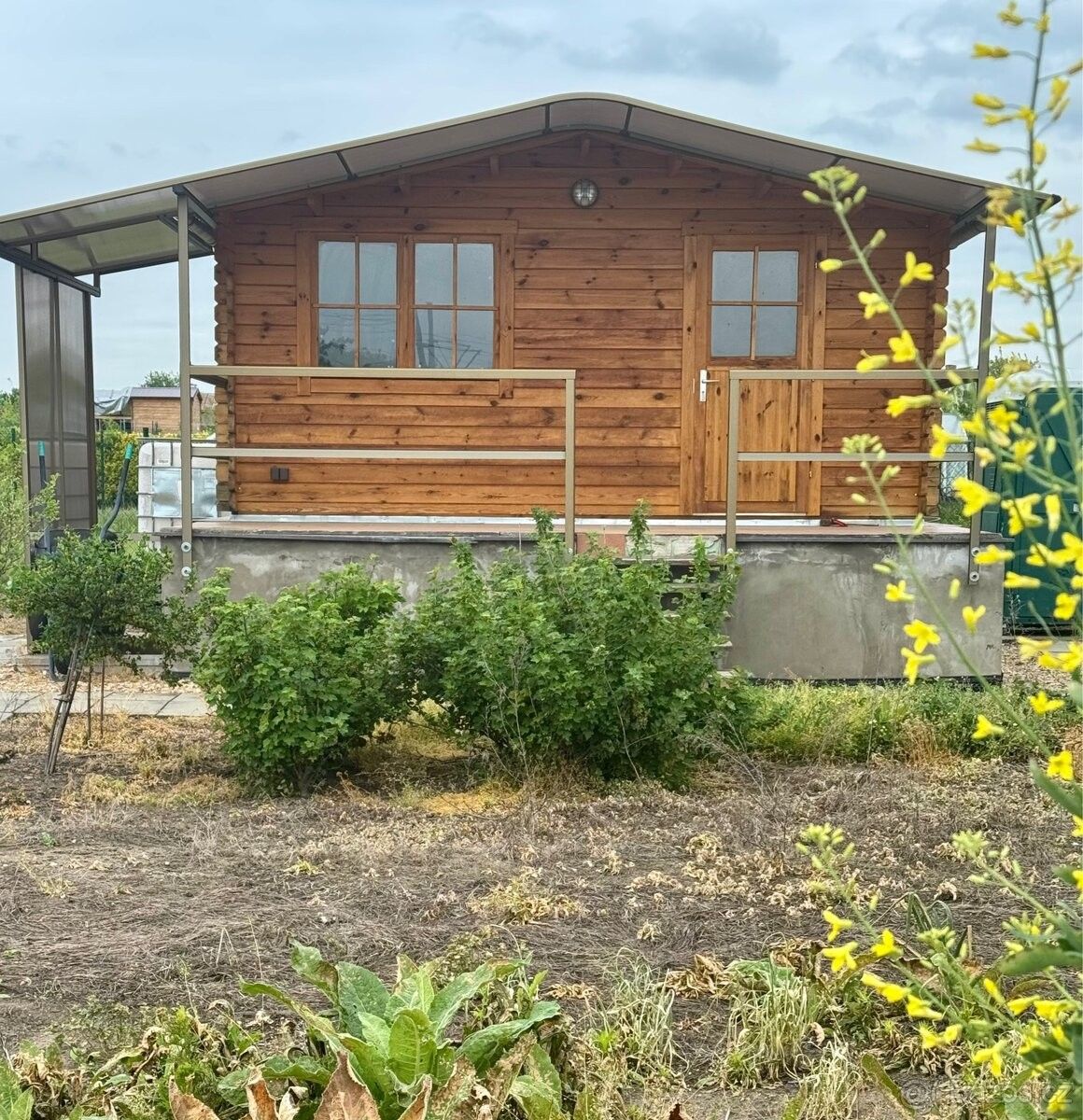 Zahrady, Lužice u Hodonína, 696 18, 686 m²