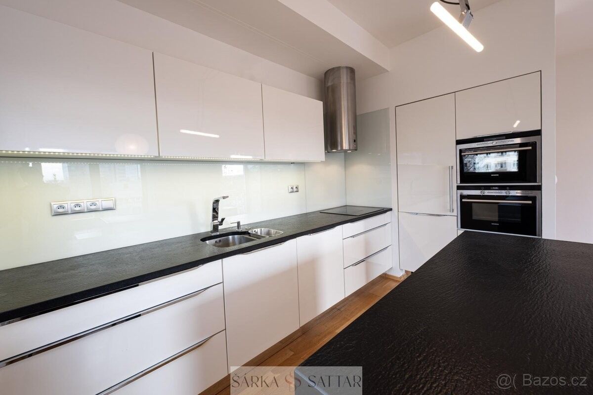 3+kk, Praha, 170 00, 90 m²