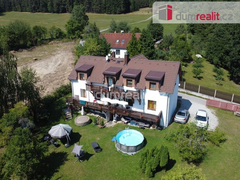 Prodej rodinný dům - Plešovice, Zlatá Koruna, 334 m²