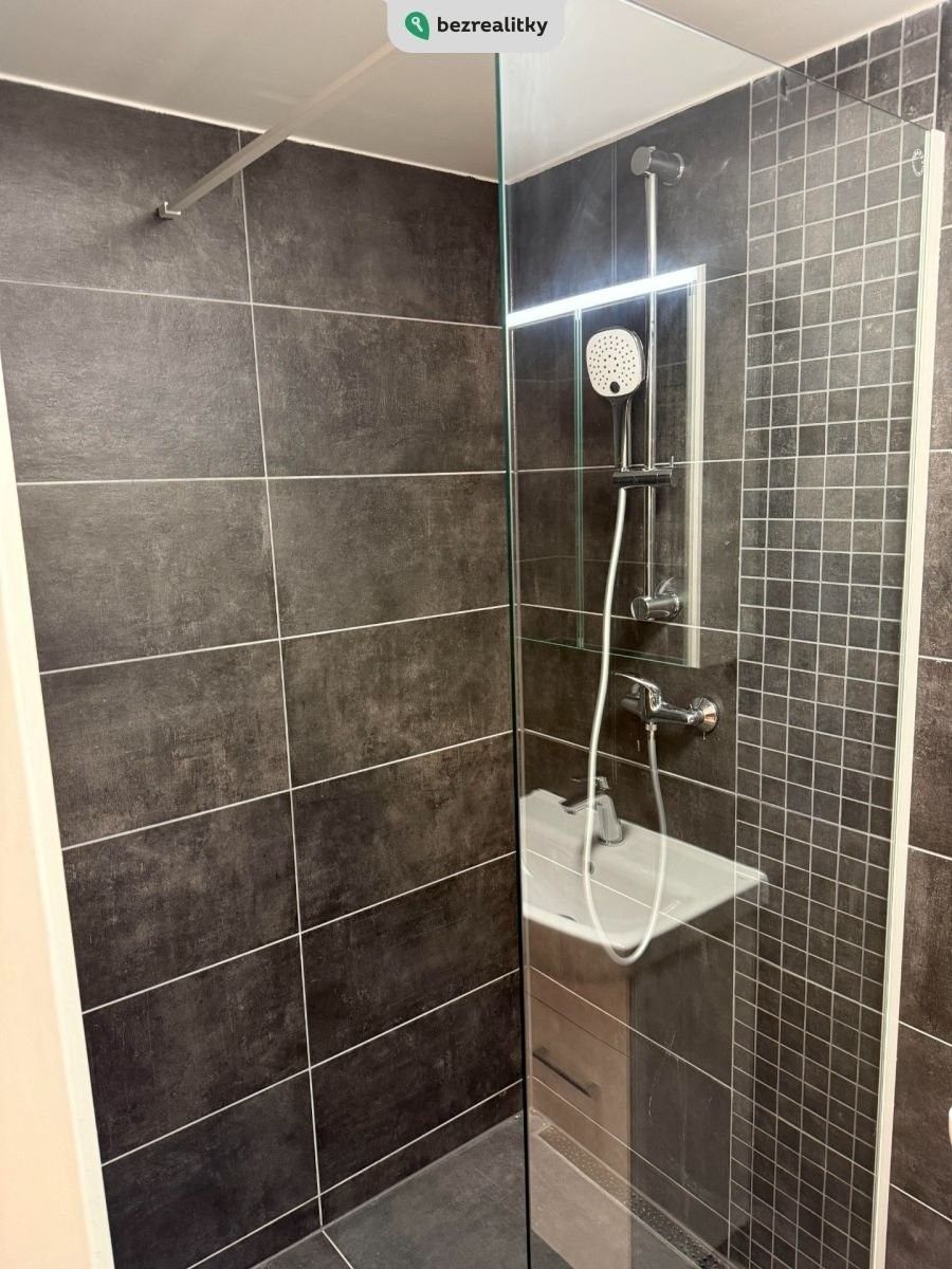 2+1, Čestmírova, Praha, 56 m²