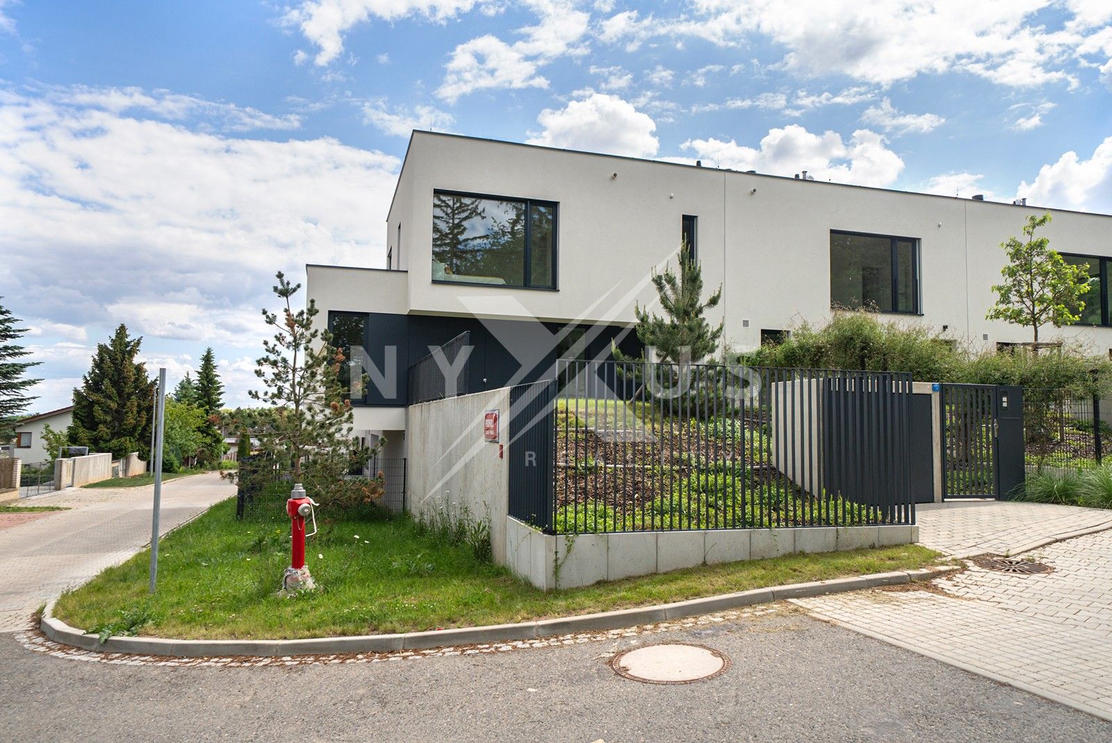 Ostatní, K Housličkám, Praha, 216 m²