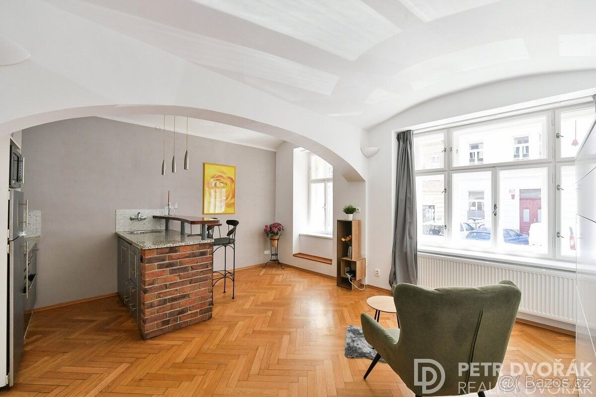 Prodej byt 1+kk - Praha, 130 00, 41 m²