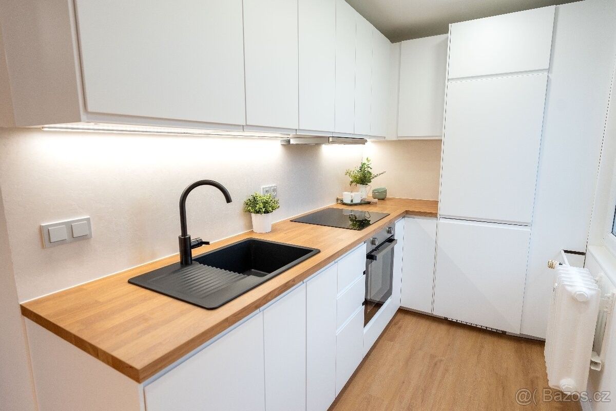 Prodej byt 3+kk - Praha, 182 00, 65 m²