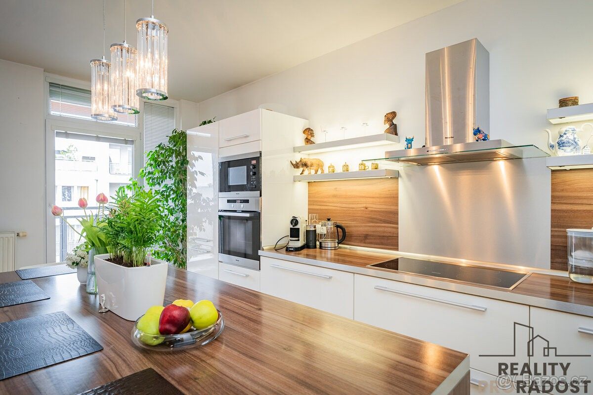 4+kk, Praha, 155 00, 155 m²