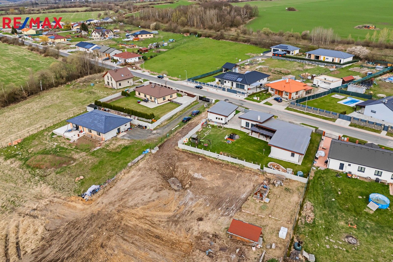 Pozemky pro bydlení, Černovice, 1 300 m²
