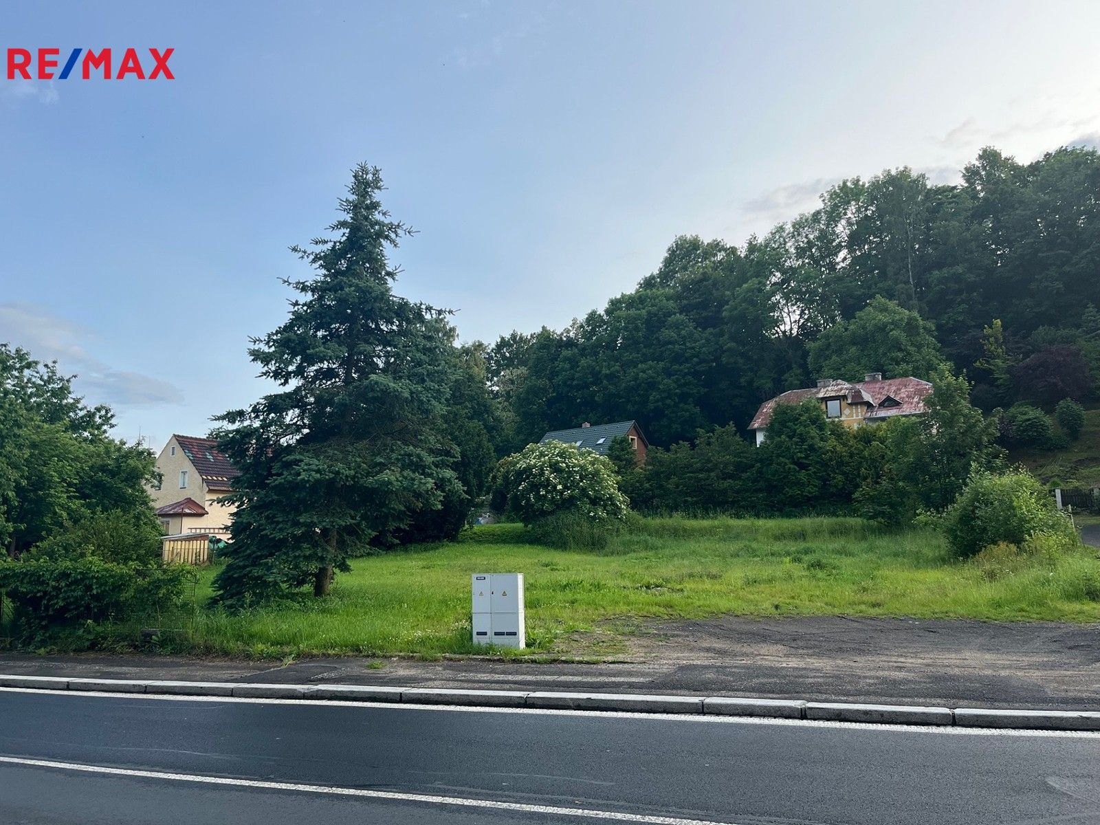 Pozemky pro bydlení, Ostrov, 1 687 m²