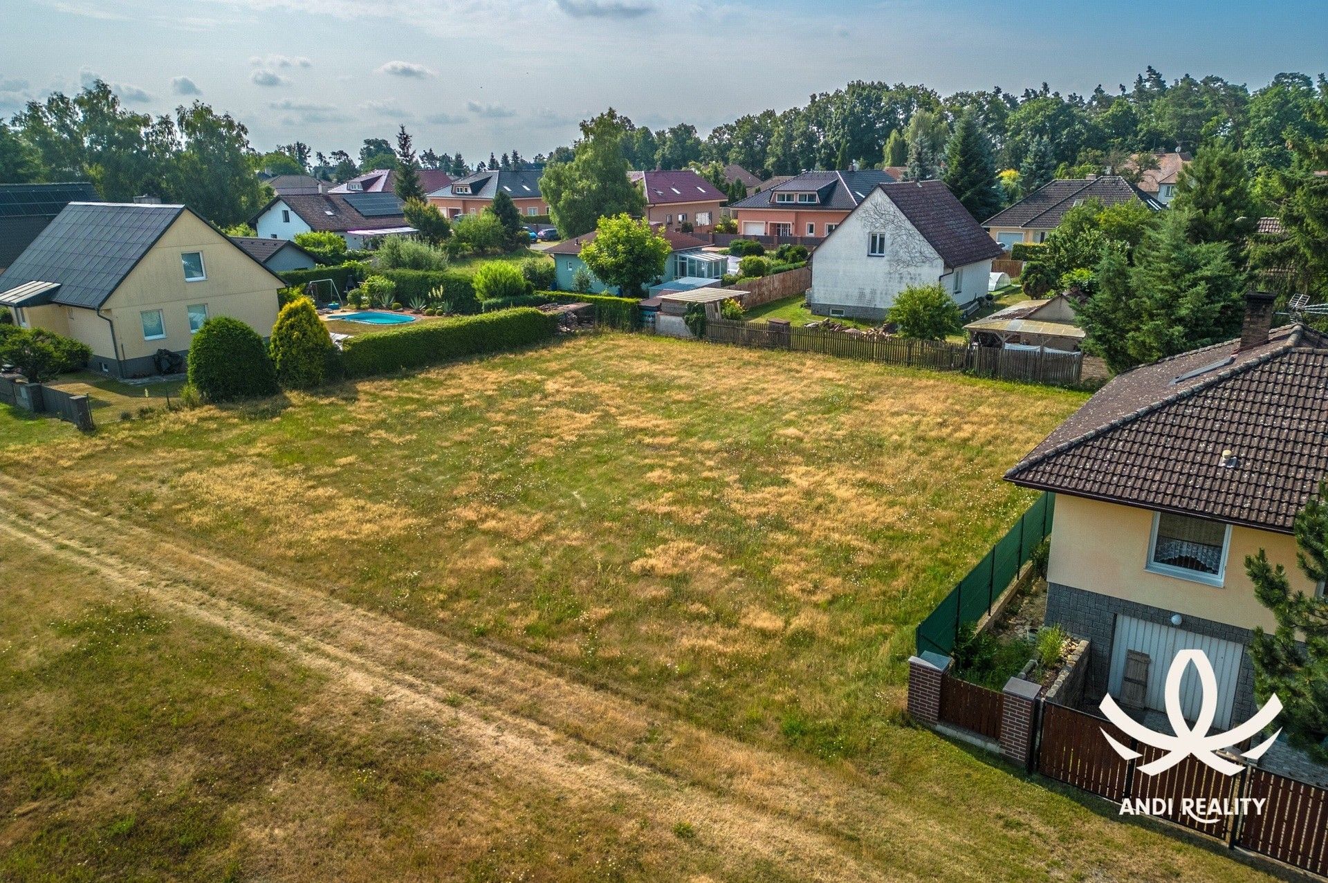 Prodej pozemek pro bydlení - Loučeň, 1 053 m²