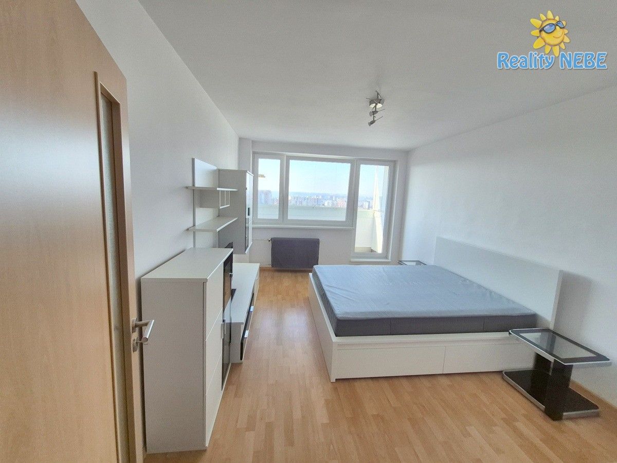 2+kk, Štúrova, Praha, 50 m²