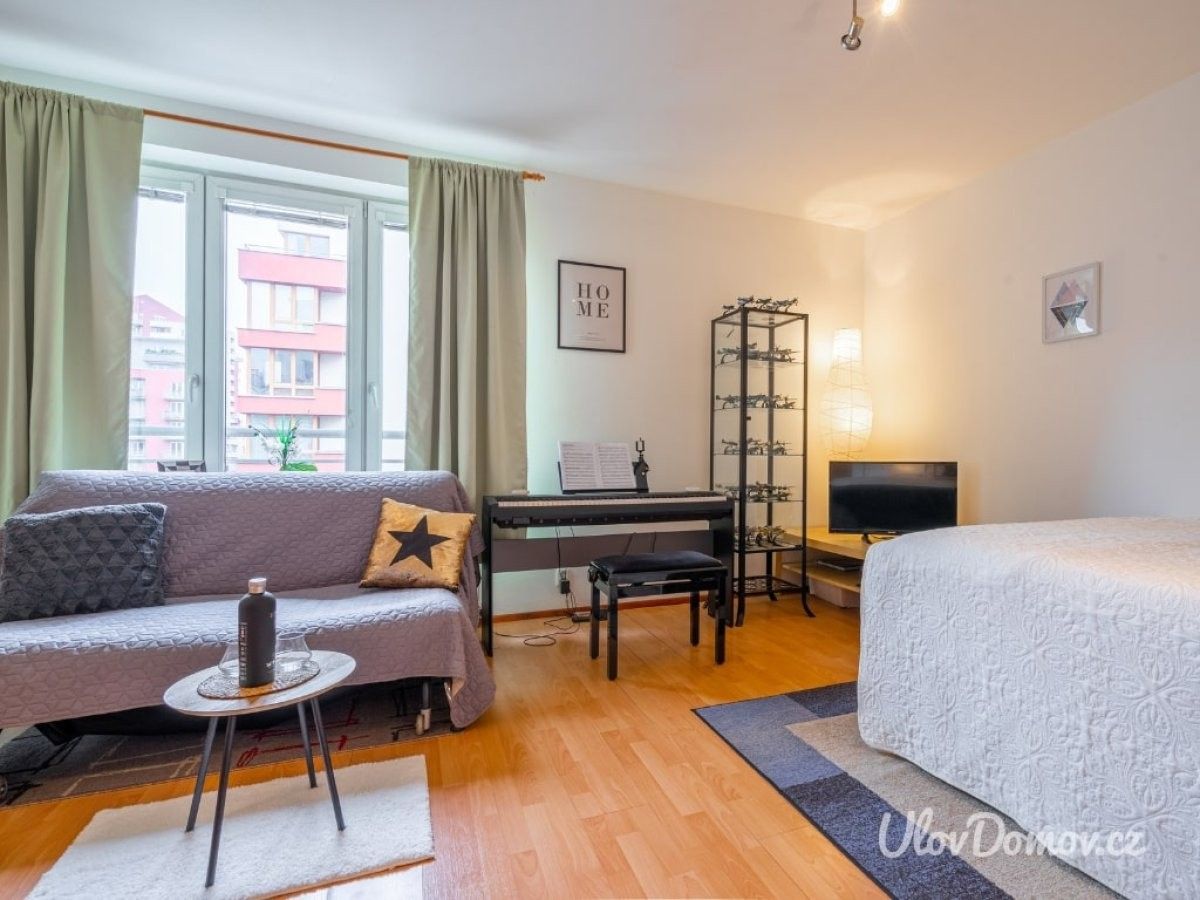 1+kk, Mattioliho, Praha, 33 m²