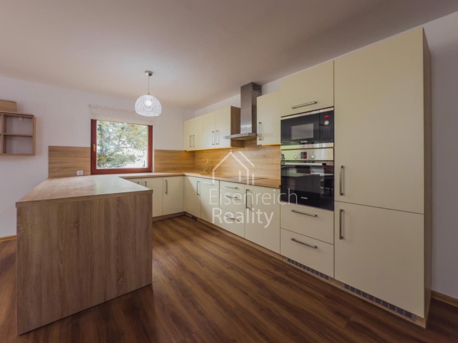 Prodej rodinný dům - Újezd, Černilov, 188 m²