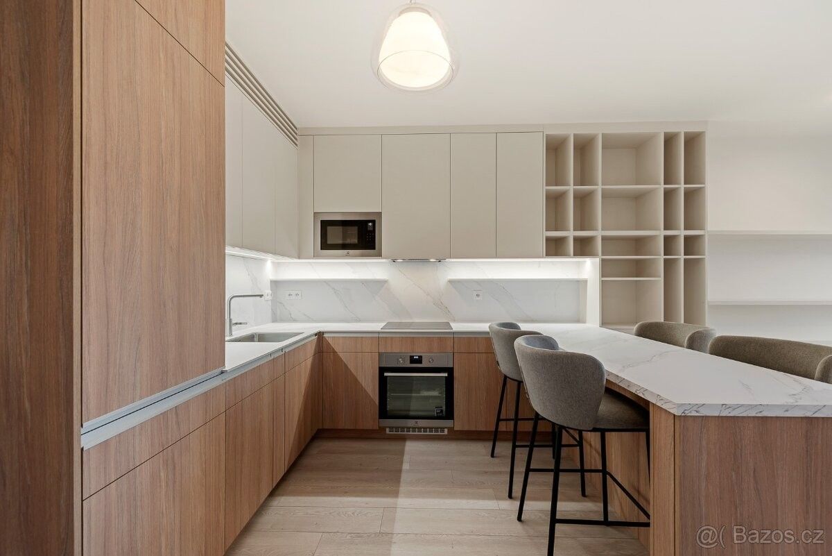 Pronájem byt 2+kk - Praha, 140 00, 51 m²