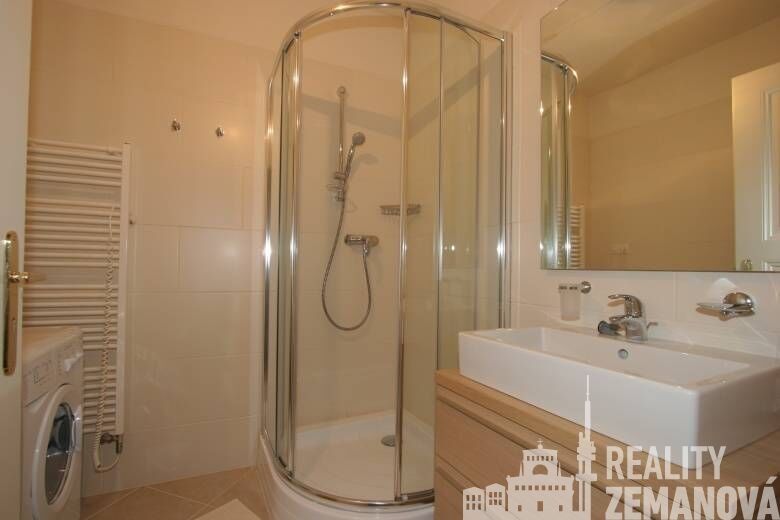1+kk, Italská, Praha, 48 m²