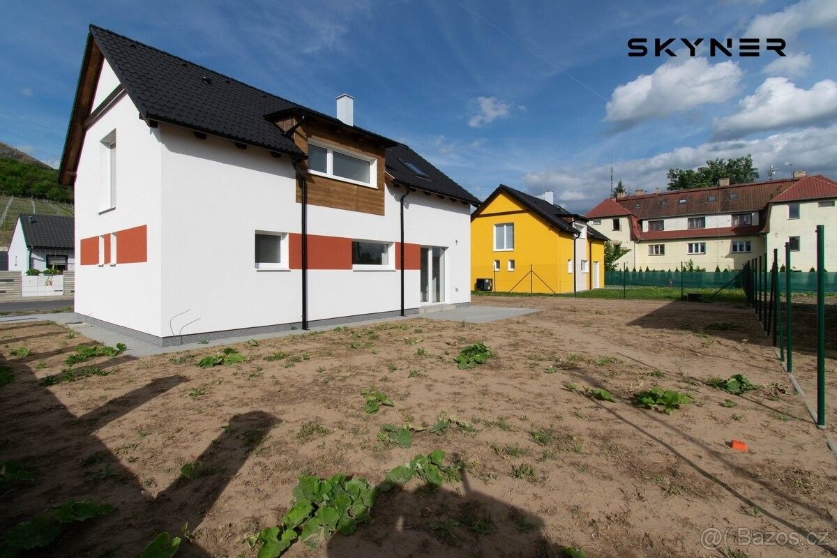 Prodej dům - Žalhostice, 411 01, 130 m²
