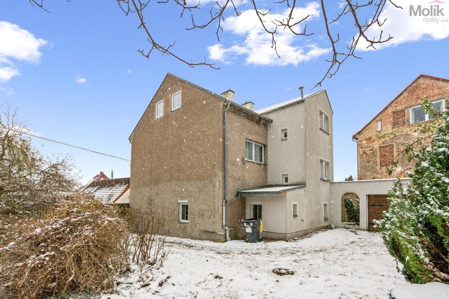 Rodinné domy, Rybniční, Hrob, 341 m²