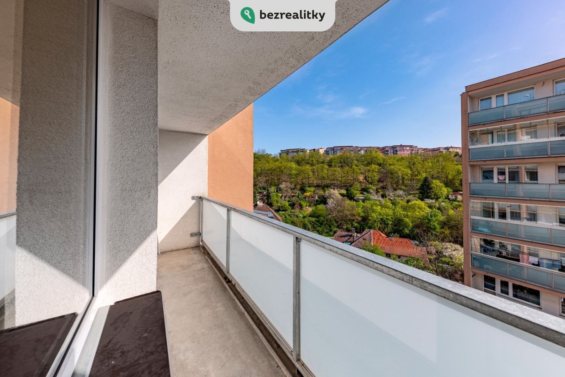 2+kk, Rozšířená, Praha, 56 m²