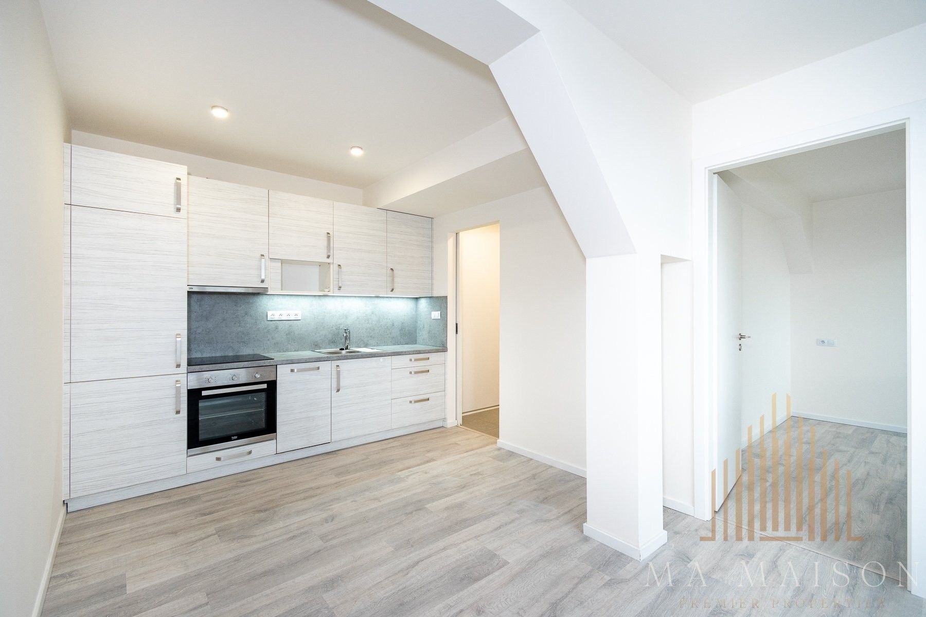 2+kk, Kostelecká, Mratín, 51 m²