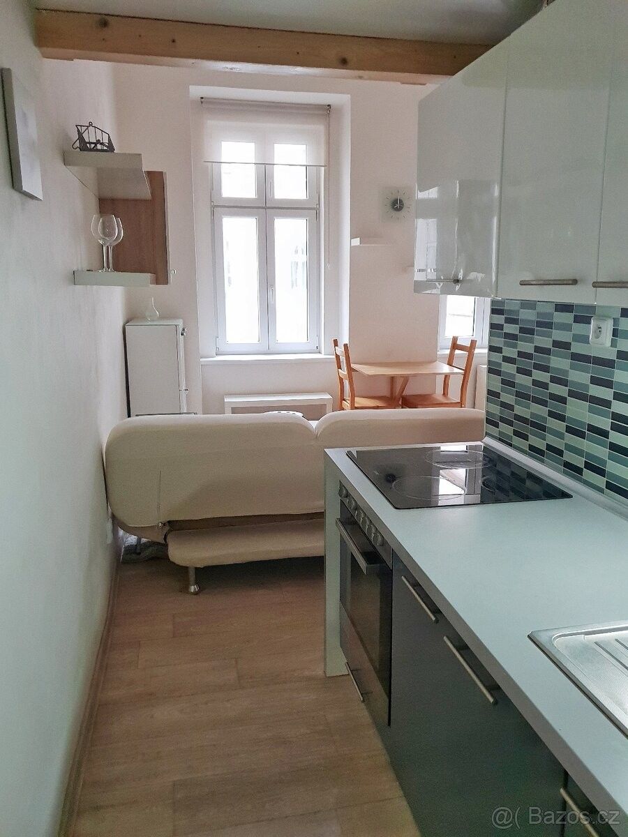Pronájem byt 1+kk - Praha, 180 00, 25 m²