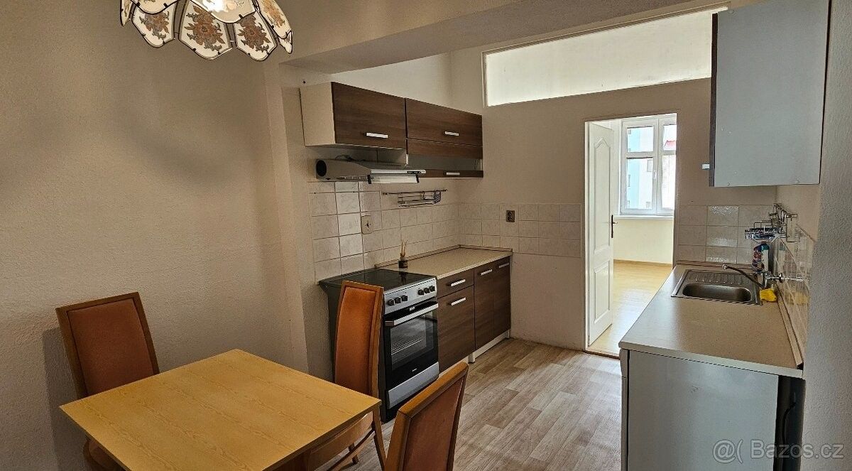 2+1, Karlovy Vary, 360 05, 55 m²