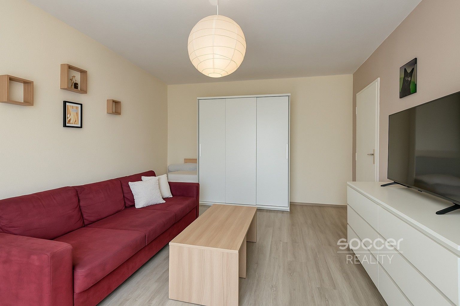 Prodej byt 2+1 - Jivenská, Praha, 55 m²