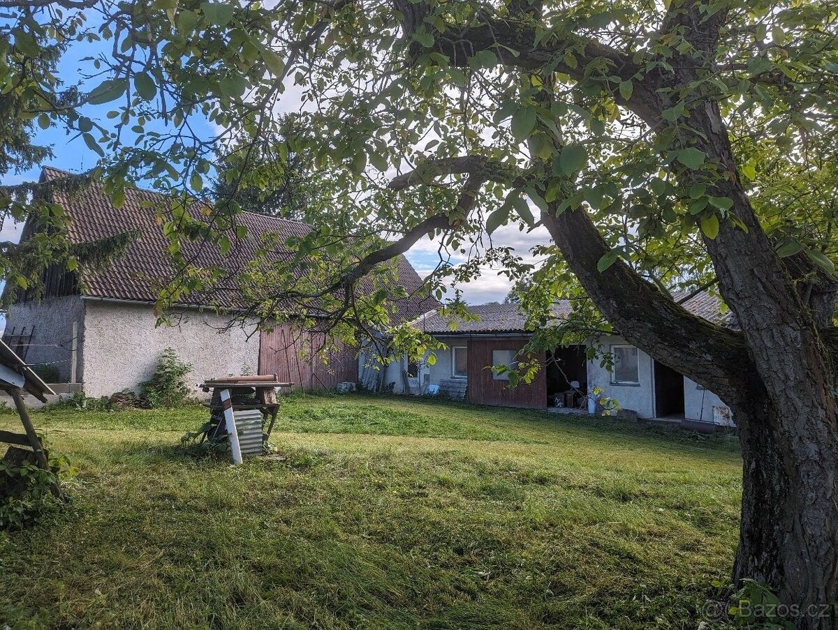 Prodej dům - Uhlířské Janovice, 285 04