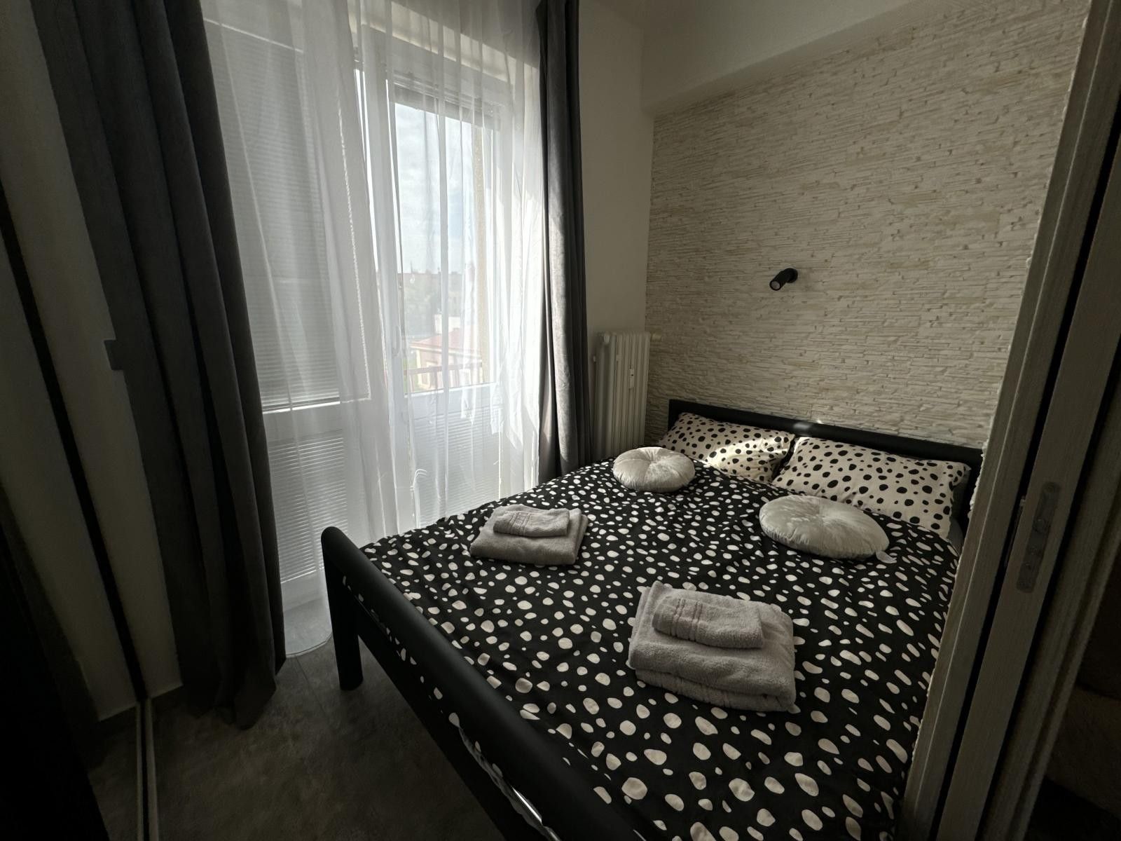 Pronájem byt 2+kk - Sokolská, Praha, 23 m²