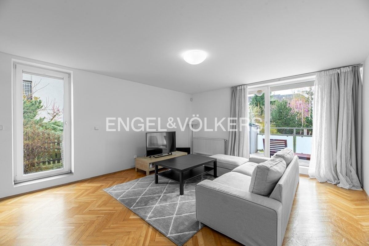 Ostatní, Na Fialce I, Praha, 147 m²