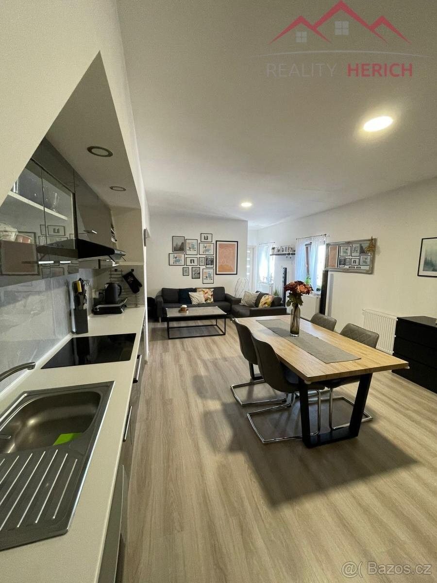 3+kk, Chomutov, 430 01