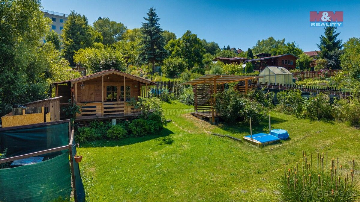 Zahrady, Děčín, 405 02, 270 m²