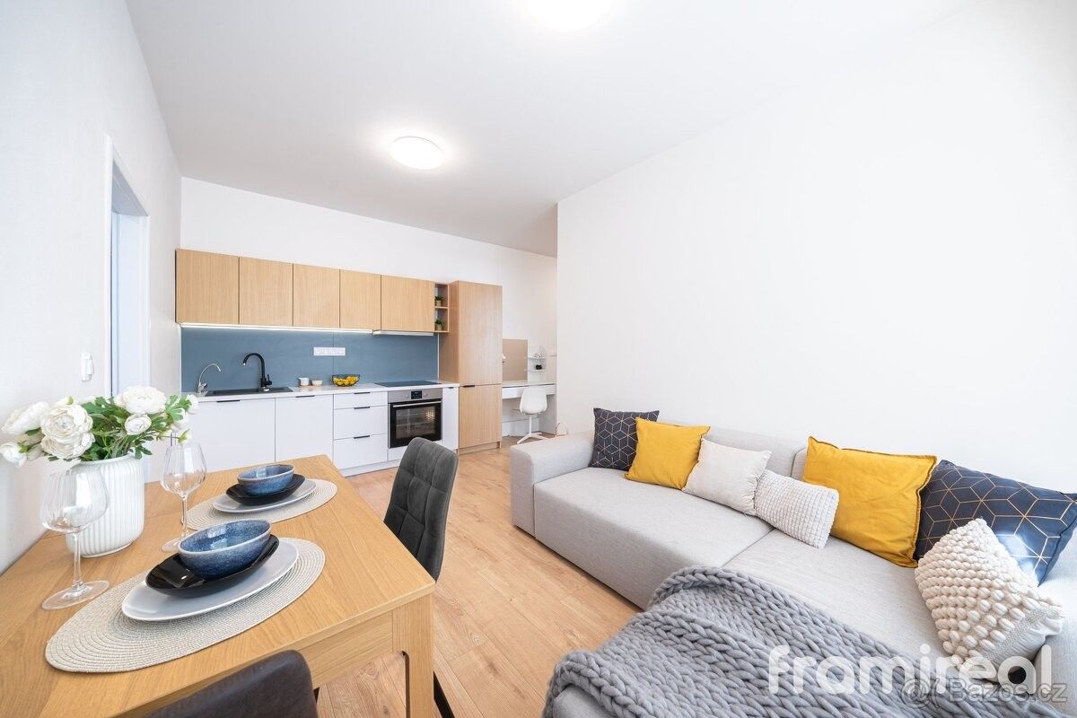 2+kk, Praha, 130 00, 49 m²