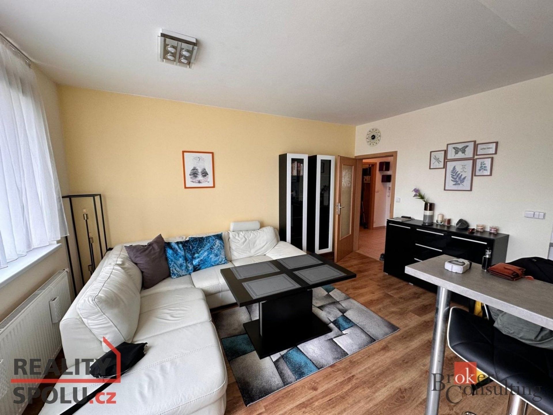 Pronájem byt 2+kk - Jeřabinová, Praha, 44 m²