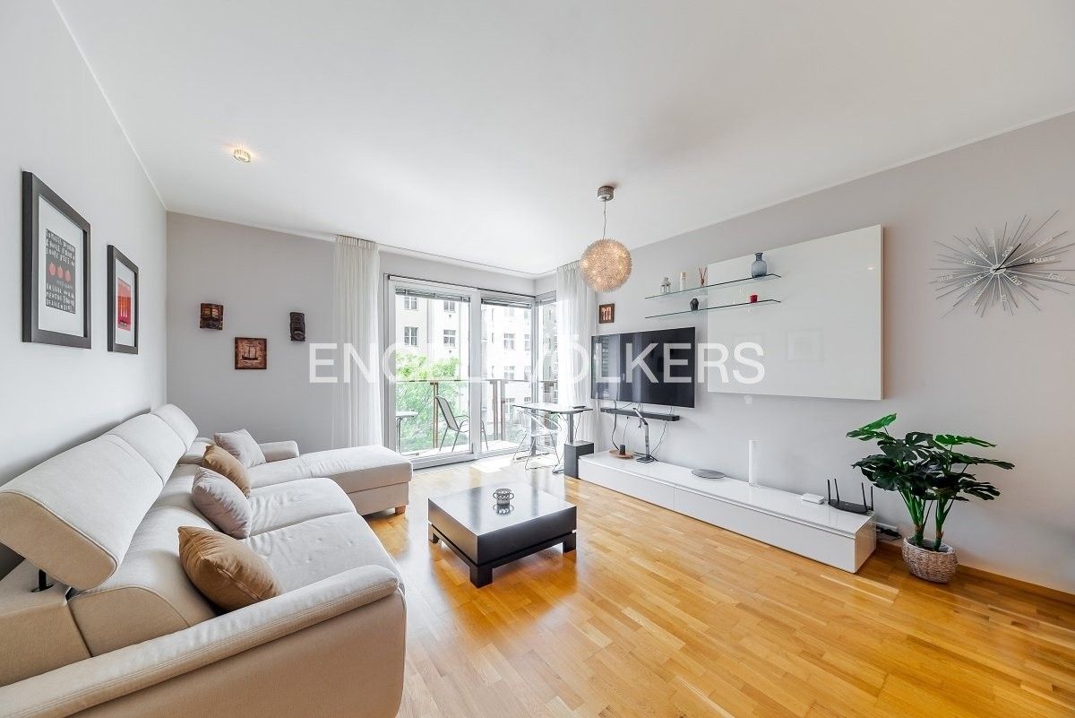 2+kk, Korunní, Praha, 61 m²