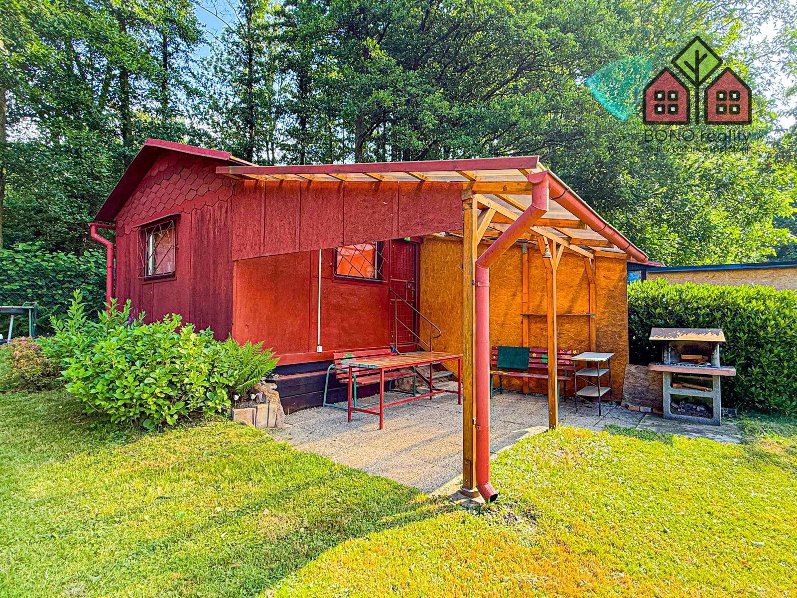 Chaty, Příkrá, Chlumec, 16 m²