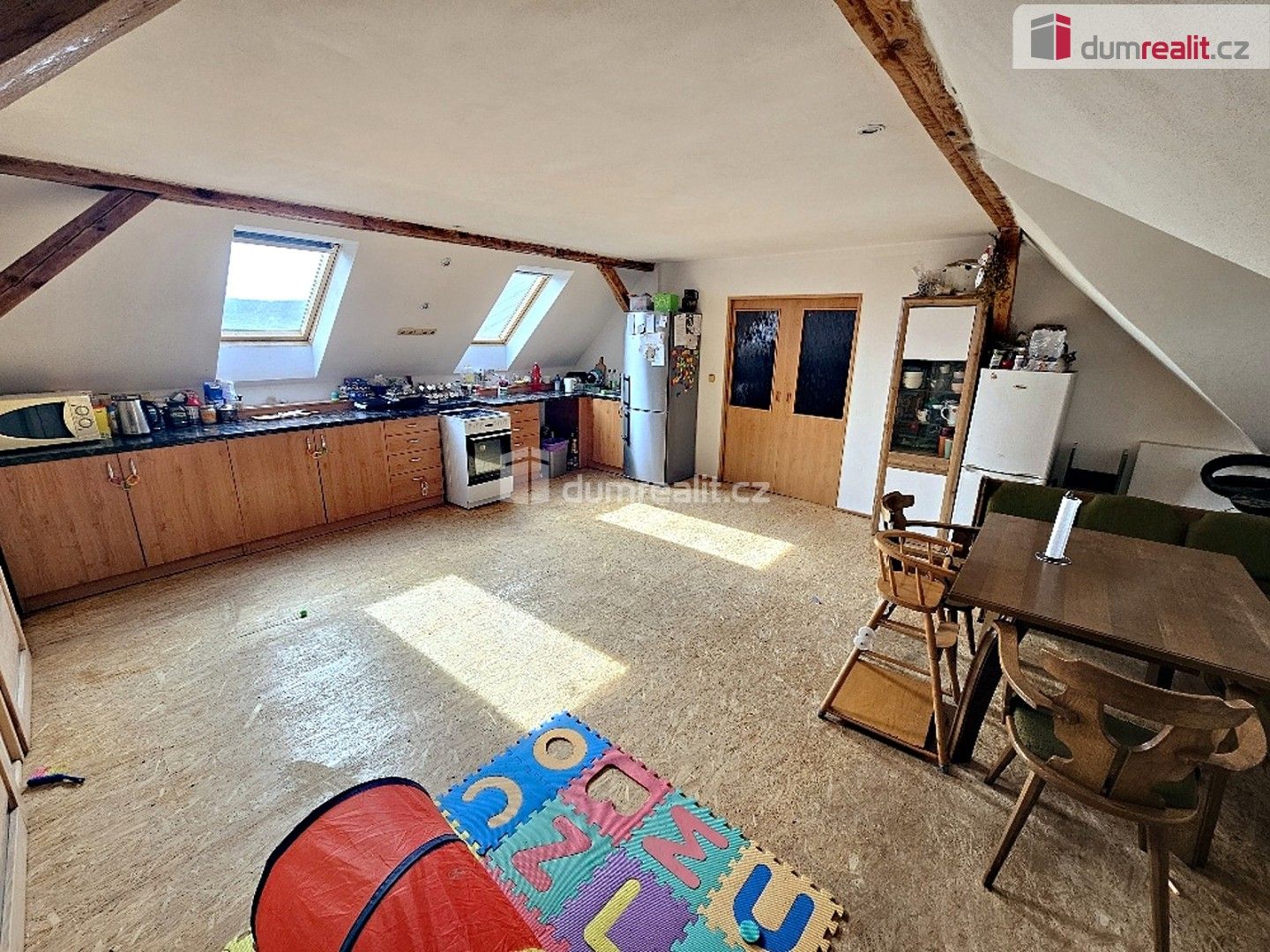 Prodej rodinný dům - Cebiv, 420 m²
