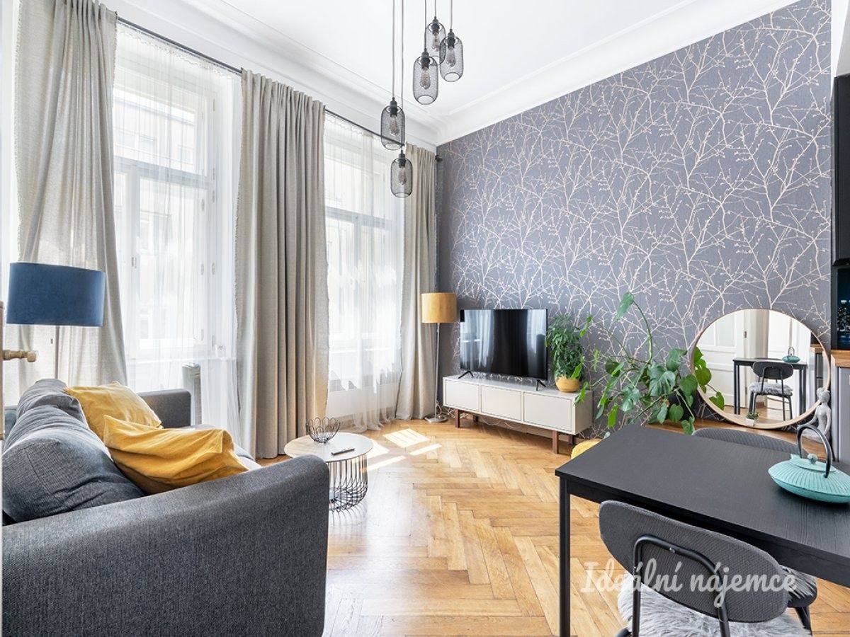 Pronájem byt 2+kk - Truhlářská, Praha, 33 m²