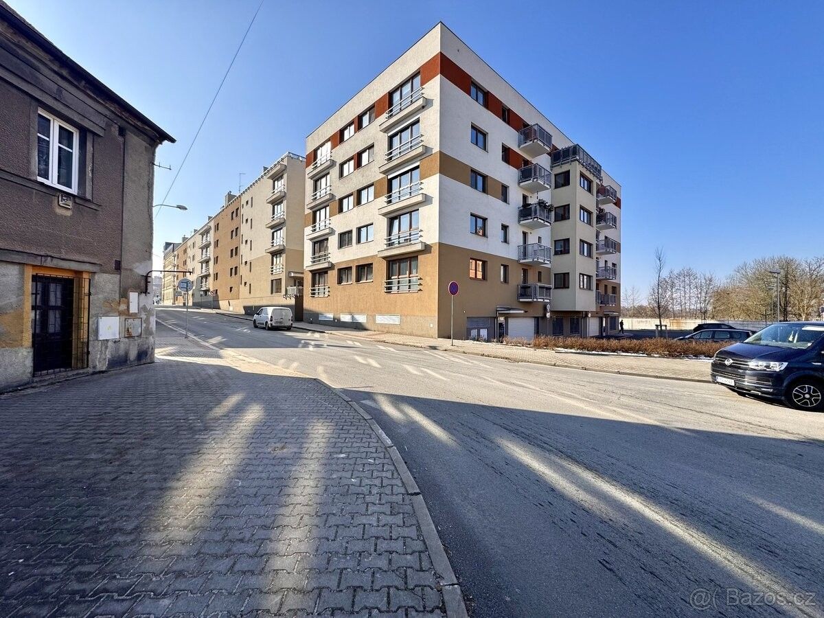 3+kk, Plzeň, 301 00, 92 m²